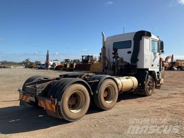Volvo F12 Tractores (camiões)