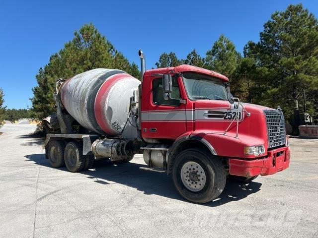 Volvo VHD64B Outros Camiões