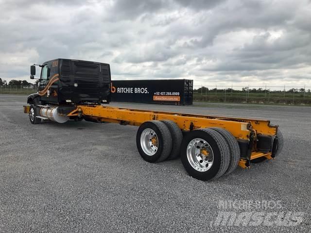 Volvo VHD64F Cabines e interior