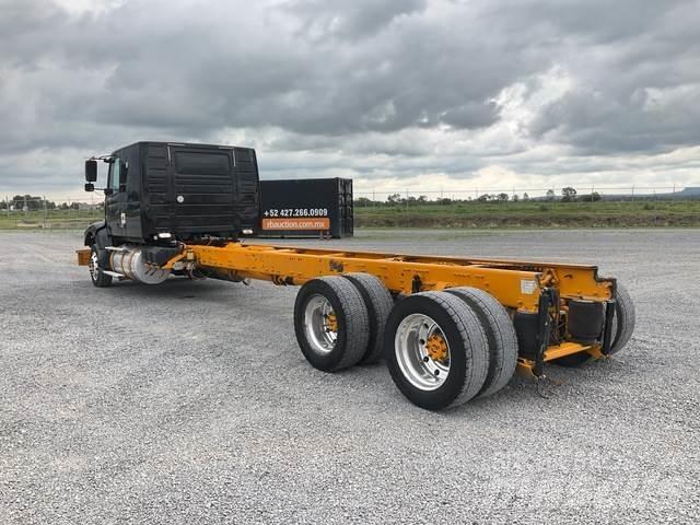 Volvo VHD64F Cabines e interior