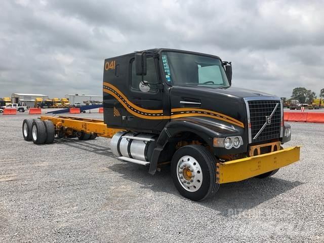 Volvo VHD64F Cabines e interior