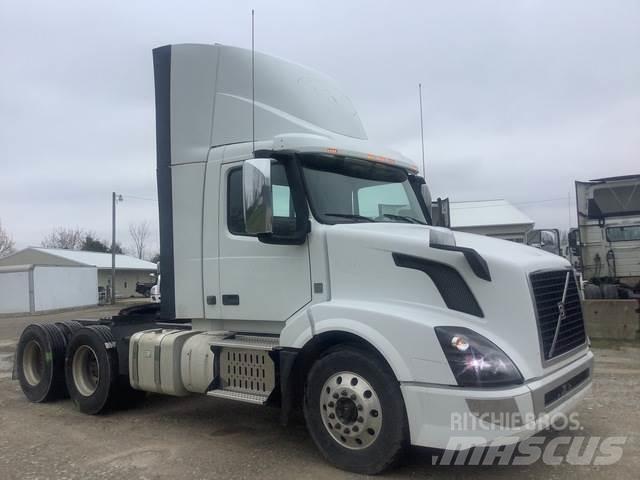 Volvo VNL300 Tractores (camiões)