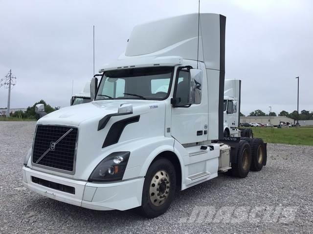 Volvo VNL300 Tractores (camiões)