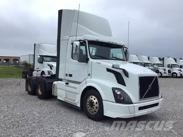 Volvo VNL300 Tractores (camiões)