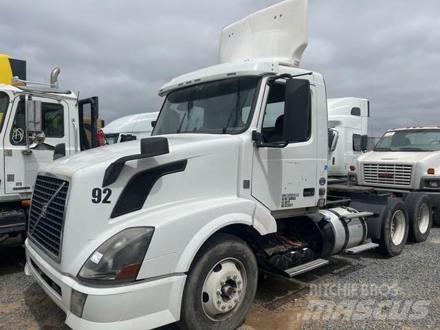 Volvo VNL64 Tractores (camiões)