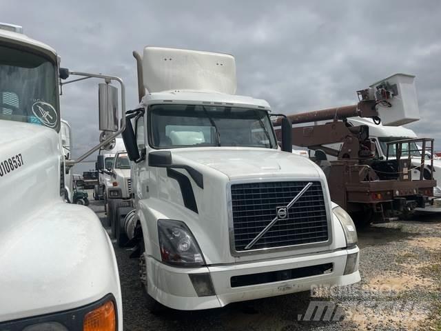 Volvo VNL64 Tractores (camiões)