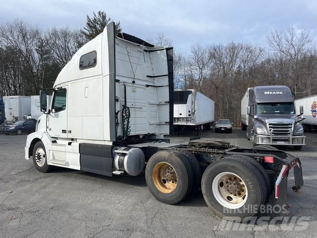 Volvo VNL670 Tractores (camiões)