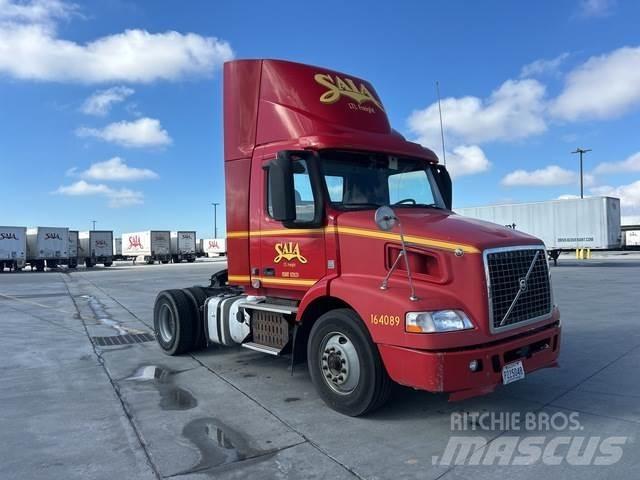 Volvo VNM Tractores (camiões)