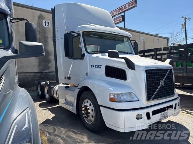 Volvo VNM Tractores (camiões)