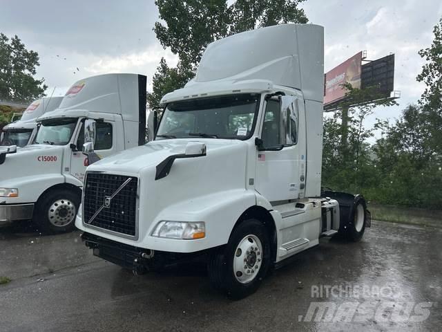 Volvo VNM Tractores (camiões)