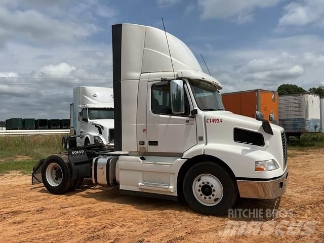 Volvo VNM Tractores (camiões)