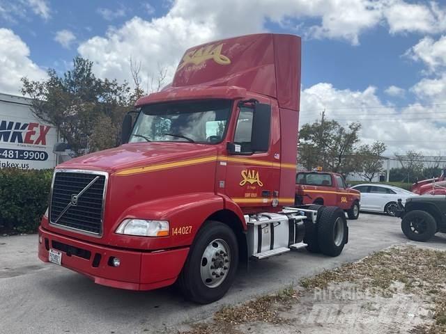 Volvo VNM Tractores (camiões)