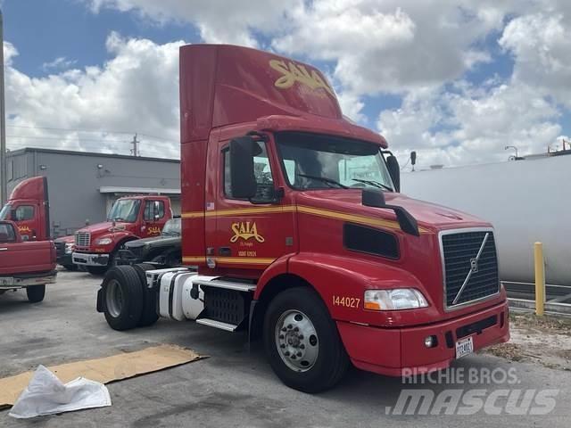 Volvo VNM Tractores (camiões)