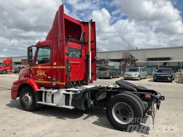 Volvo VNM Tractores (camiões)