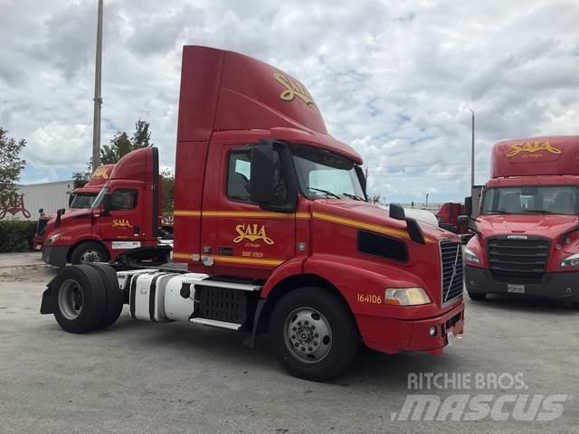 Volvo VNM Tractores (camiões)