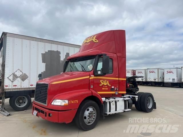 Volvo VNM Tractores (camiões)