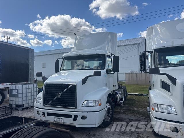 Volvo VNM200 Tractores (camiões)