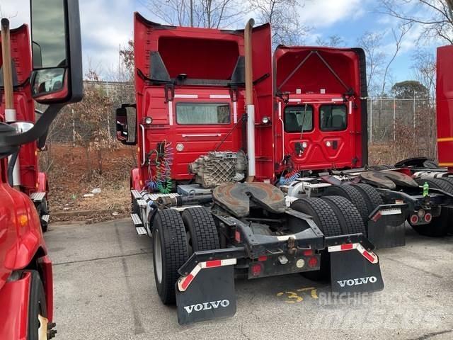 Volvo VNM42T Tractores (camiões)