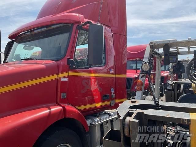 Volvo VNM42T Tractores (camiões)