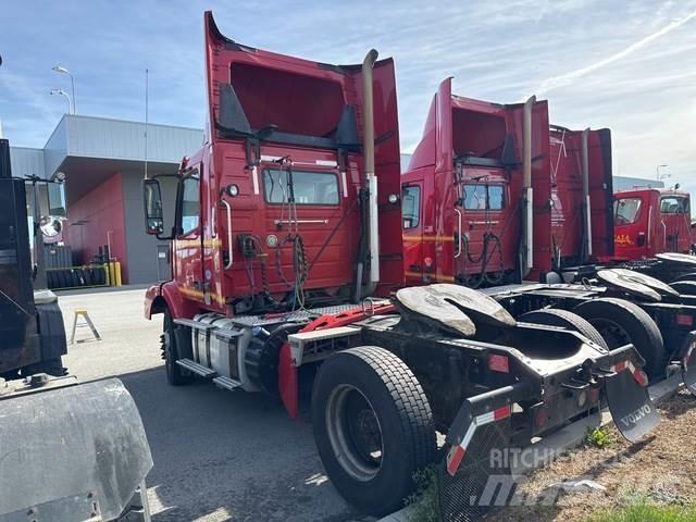 Volvo VNM42T Tractores (camiões)