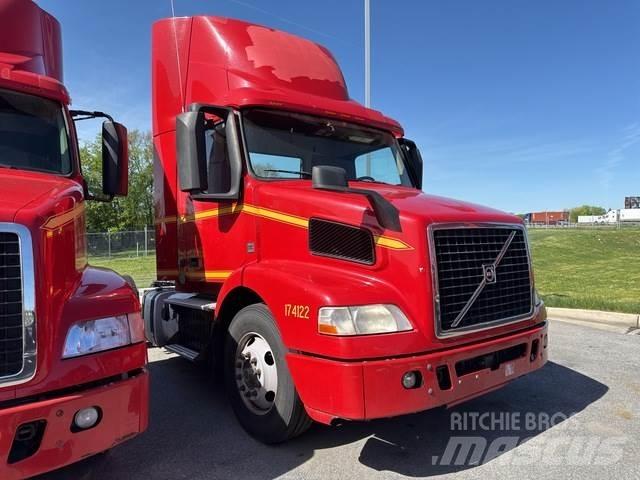 Volvo VNM42T Tractores (camiões)