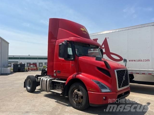 Volvo VNM42T Tractores (camiões)