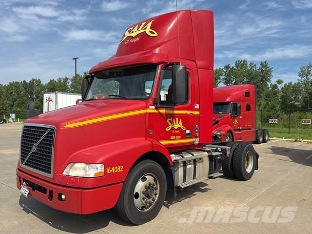 Volvo VNM42T Tractores (camiões)