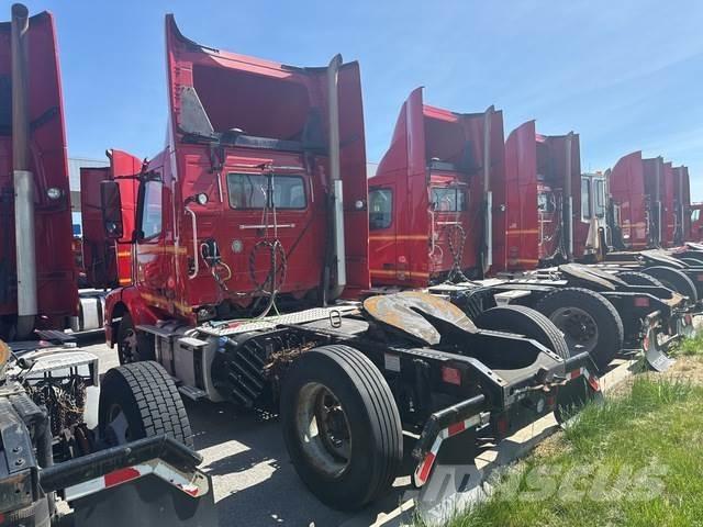Volvo VNM42T Tractores (camiões)