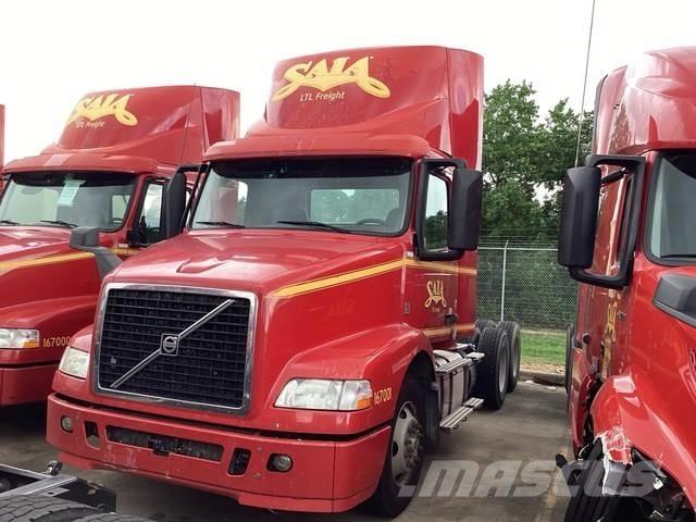 Volvo VNM64T Tractores (camiões)