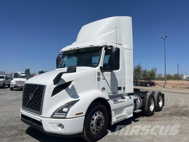 Volvo VNR300 Tractores (camiões)