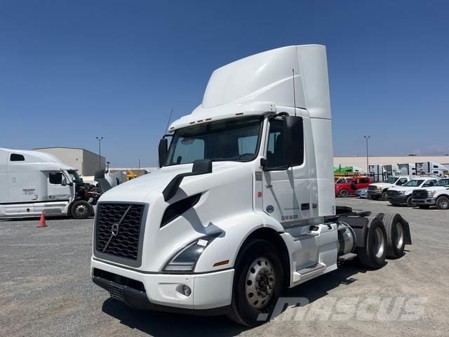 Volvo VNR300 Tractores (camiões)