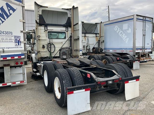 Volvo VNR64T Tractores (camiões)