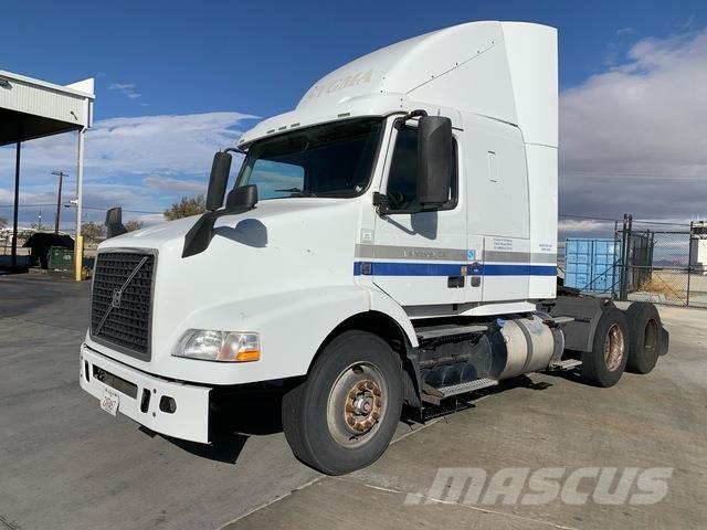 Volvo VNR64T Tractores (camiões)