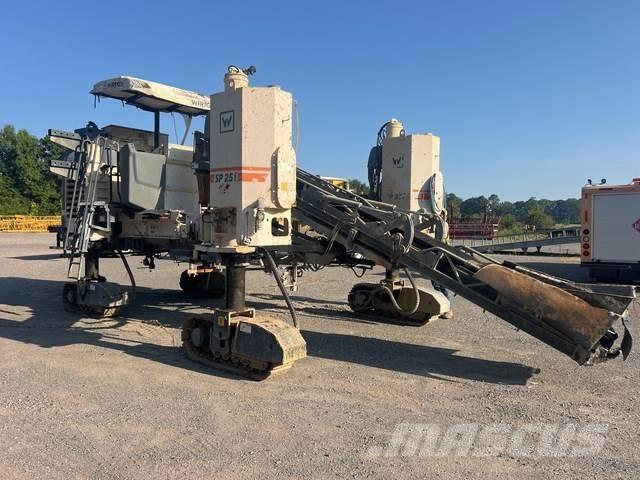 Wirtgen SP25i Pavimentadores de betão