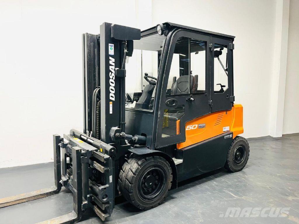 Doosan B50X-7 Empilhadores eléctricos