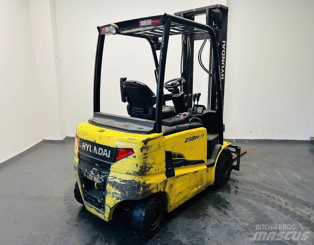 Hyundai 25BH-9 Empilhadores eléctricos