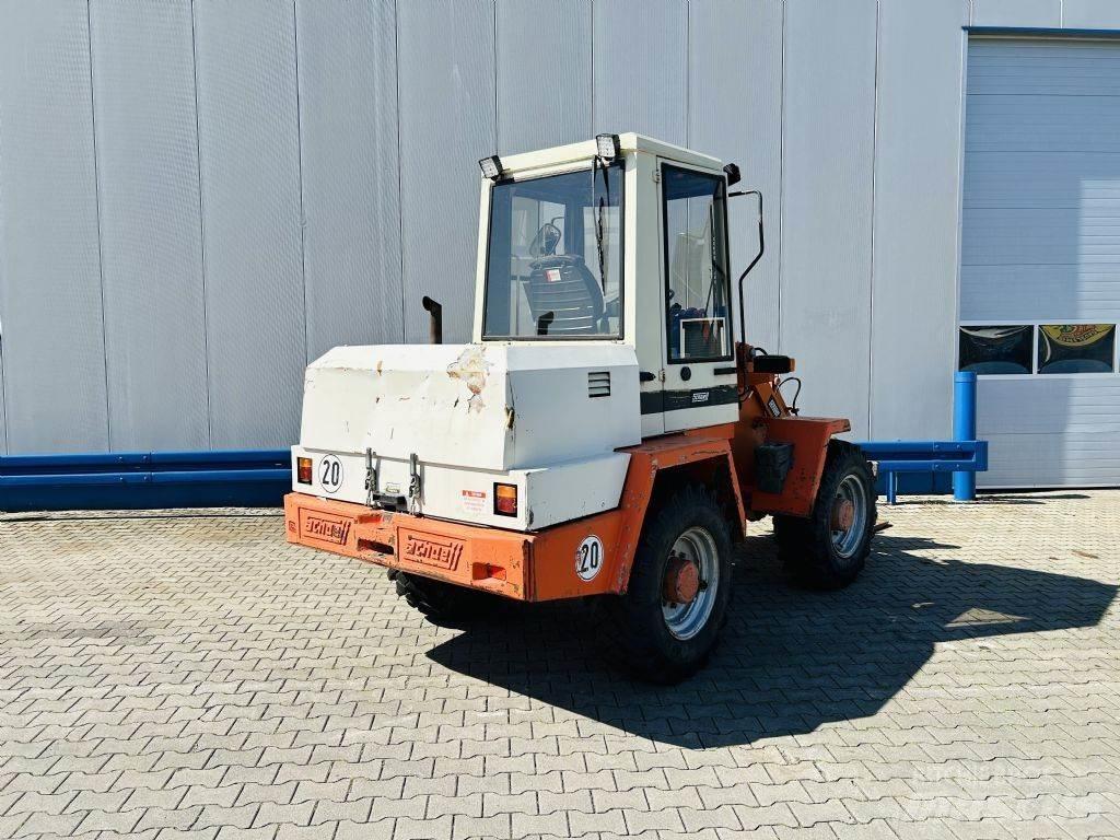 Schaeff KL835 Carregadoras de direcção deslizante