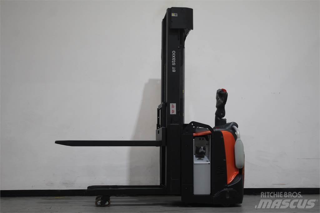 Toyota SPE160L Empilhador para operador externo
