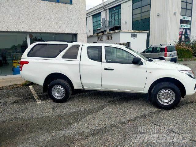 Fiat FULLBACK Camiões estrado/caixa aberta