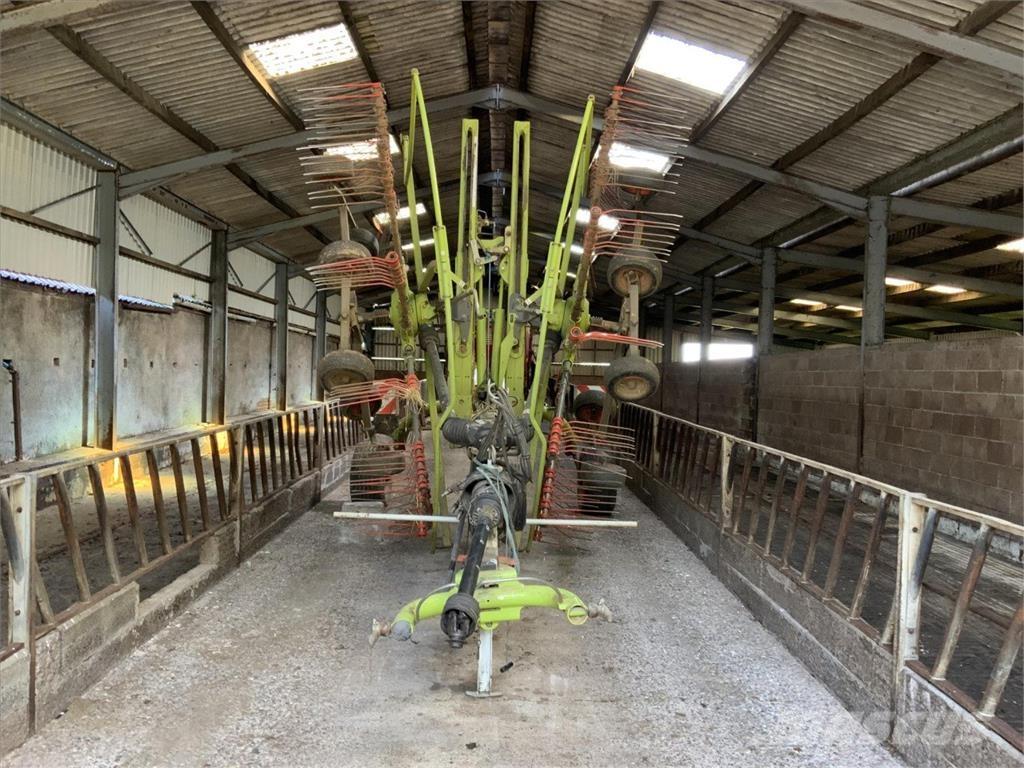 CLAAS LINER 2900 Ancinho virador