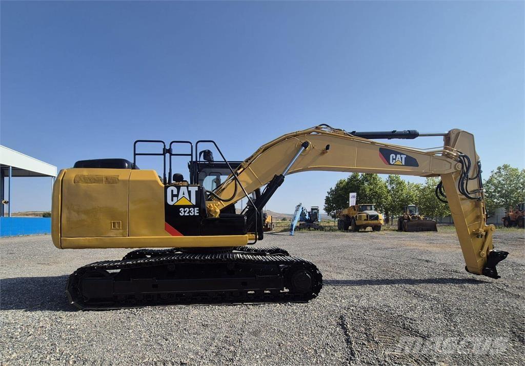 CAT 323ELN Escavadoras de rastos