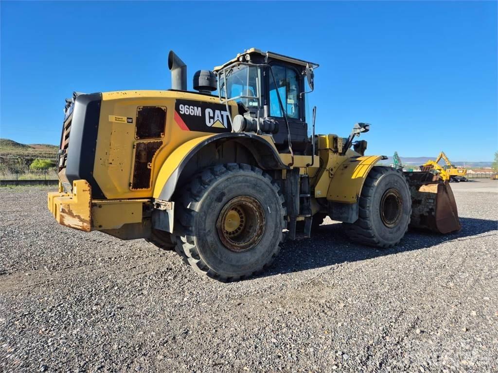 CAT 966M Pás carregadoras de rodas