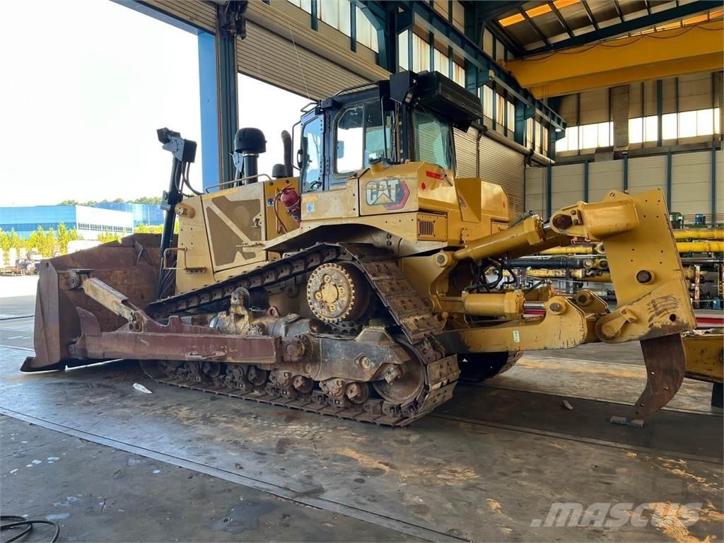 CAT D8T Dozers - Tratores rastos
