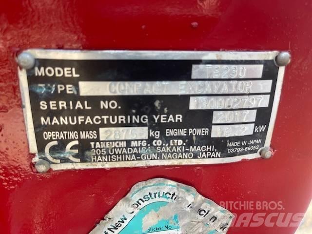 Takeuchi TB230 Escavadoras Midi 7t - 12t