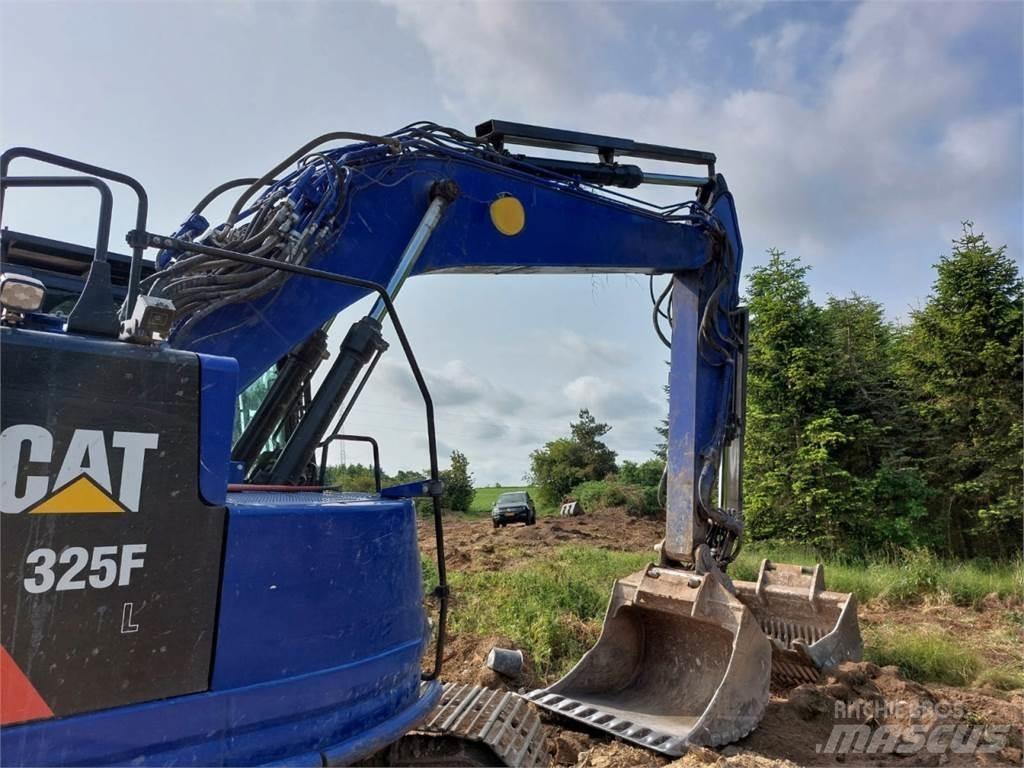 CAT 325F Escavadoras de rastos
