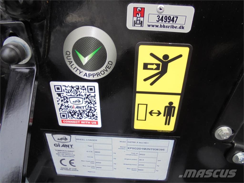 GiANT G2700XHDP Mini carregadoras