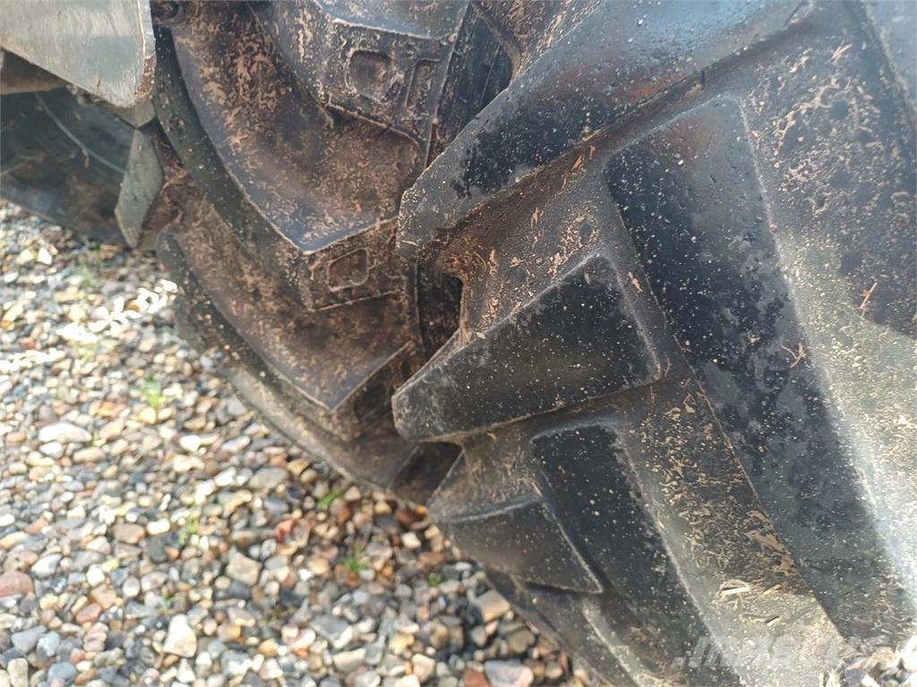 GiANT V451T Mini carregadoras