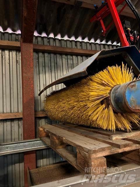 GMR FM 1200 KOST Varredoras