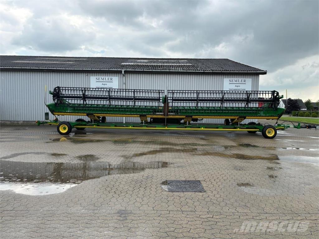 John Deere 640D Ceifeiras debulhadoras compactas