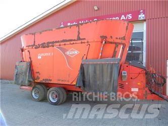 Kuhn 27 M3 Reboques forrageiros